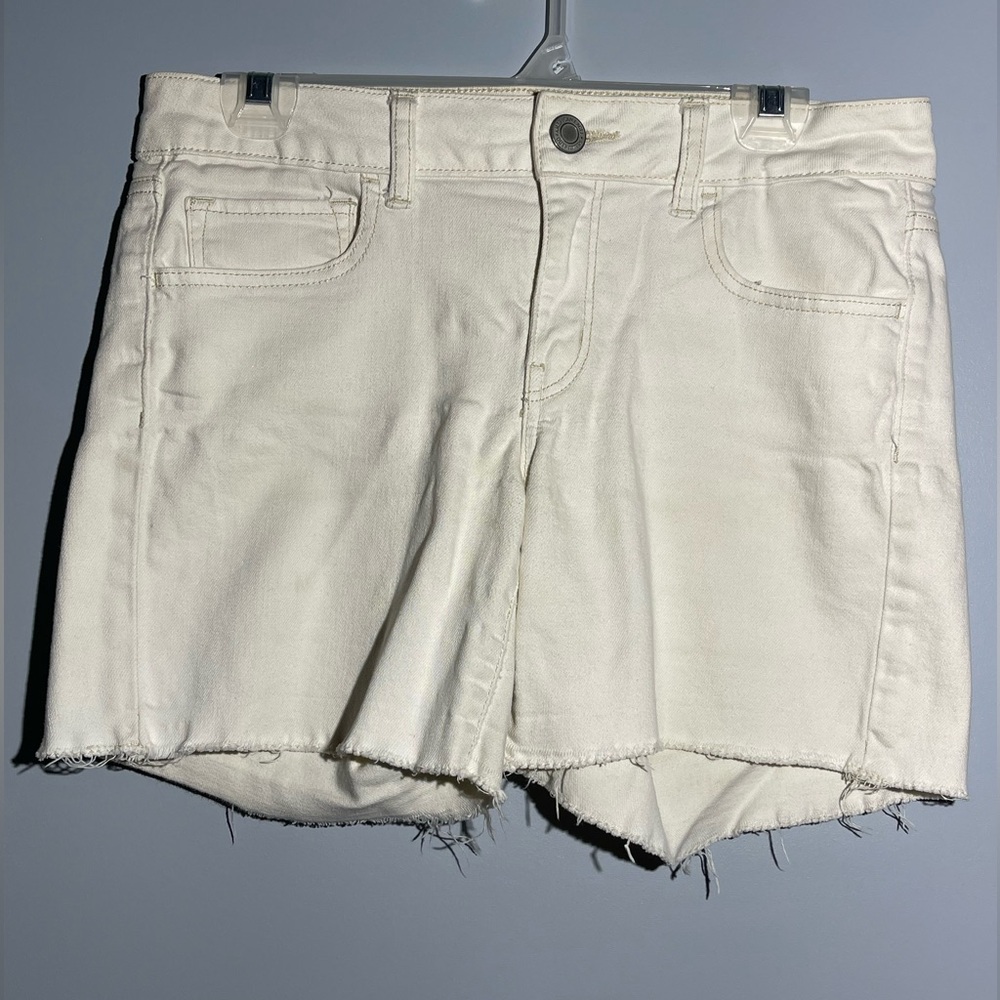 American Eagle Women's Cream Denim Shorts